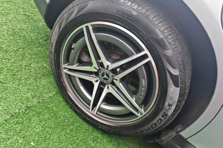 Used Mercedes-Benz EQC 2020 EQC 400 4MATIC Right Rear Wheel Hub