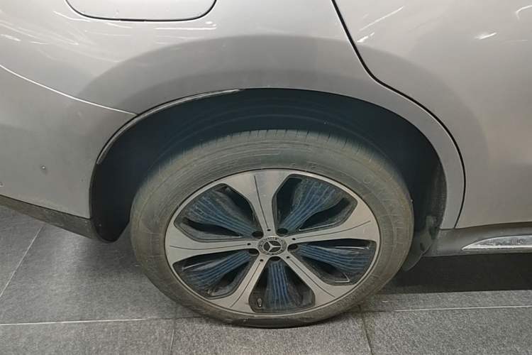 Used Mercedes-Benz EQC 2020 EQC 350 4MATIC Right Rear Wheel Hub