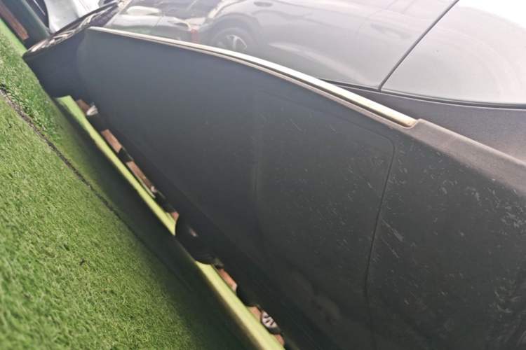 Used Mercedes-Benz EQC 2020 EQC 400 4MATIC Right Side Sill