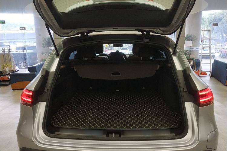 Used Mercedes-Benz EQC 2020 EQC 400 4MATIC Trunk