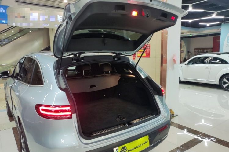 Used Mercedes-Benz EQC 2020 EQC 350 4MATIC Trunk
