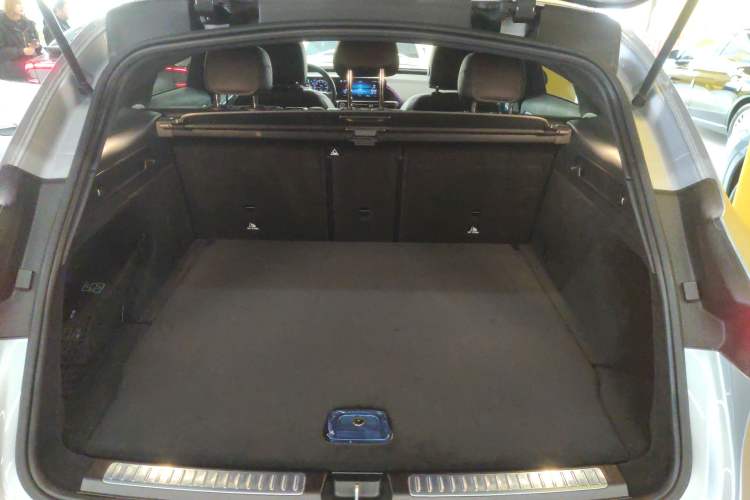 Used Mercedes-Benz EQC 2020 EQC 350 4MATIC Trunk