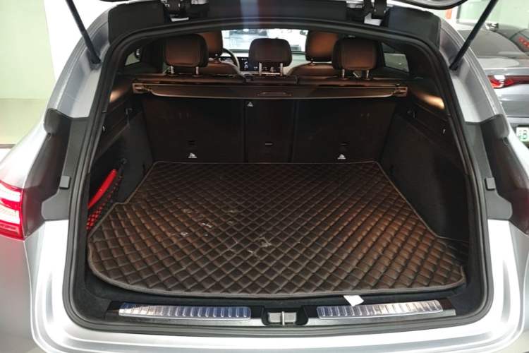 Used Mercedes-Benz EQC 2020 EQC 400 4MATIC Trunk