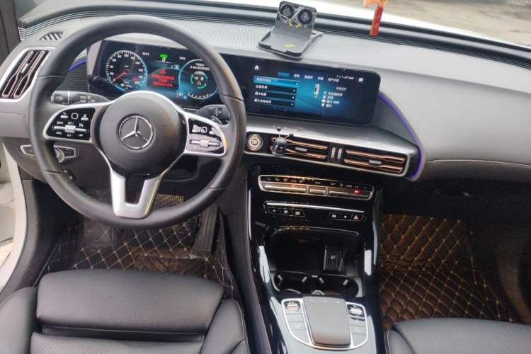 Used Mercedes-Benz EQC 2020 EQC 350 4MATIC Center Console