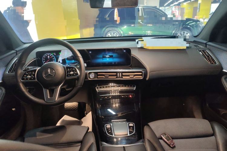 Used Mercedes-Benz EQC 2020 EQC 350 4MATIC Center Console