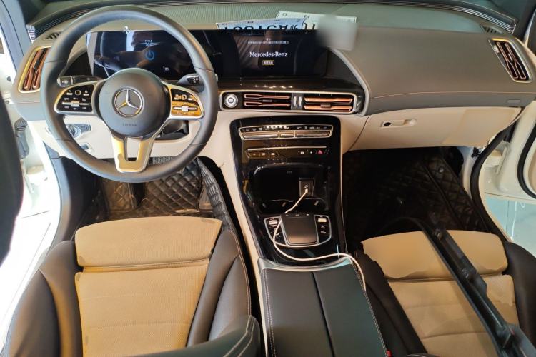 Used Mercedes-Benz EQC 2020 EQC 350 4MATIC Center Console