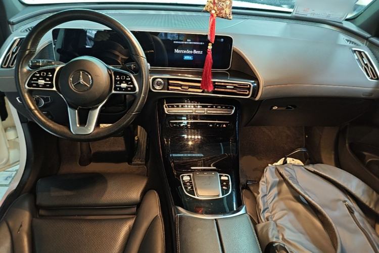 Used Mercedes-Benz EQC 2020 EQC 350 4MATIC Center Console
