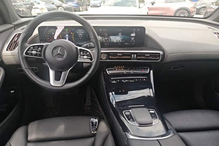 Used Mercedes-Benz EQC 2020 EQC 350 4MATIC Center Console