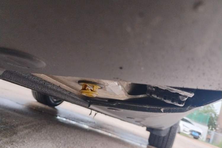 Used Mercedes-Benz EQC 2020 EQC 350 4MATIC Chassis Front Left