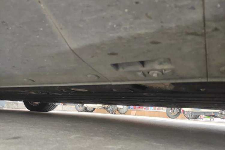 Used Mercedes-Benz EQC 2020 EQC 400 4MATIC Chassis Front Right