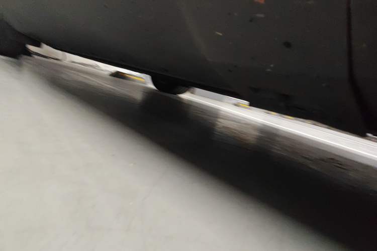 Used Mercedes-Benz EQC 2020 EQC 400 4MATIC Chassis Front Right