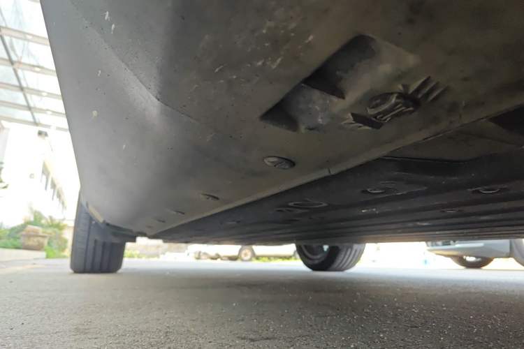 Used Mercedes-Benz EQC 2020 EQC 350 4MATIC Chassis Front Right