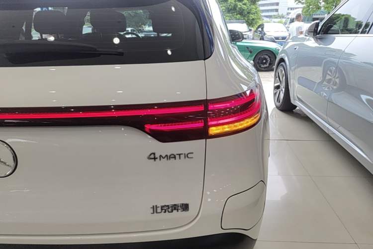 Used Mercedes-Benz EQC 2020 EQC 350 4MATIC Exterior 3