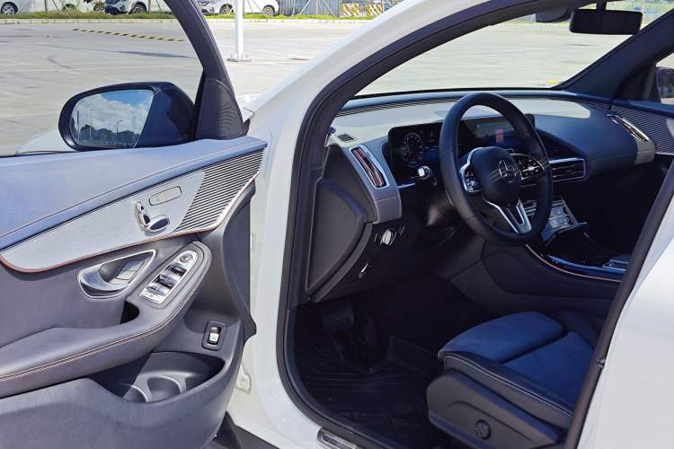Used Mercedes-Benz EQC 2020 EQC 350 4MATIC Interior 6