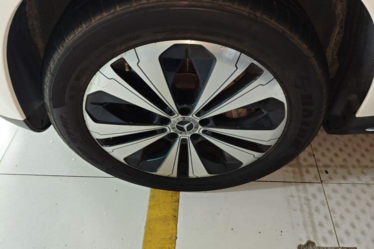 Used Mercedes-Benz EQC 2020 EQC 350 4MATIC Left Front Wheel Hub