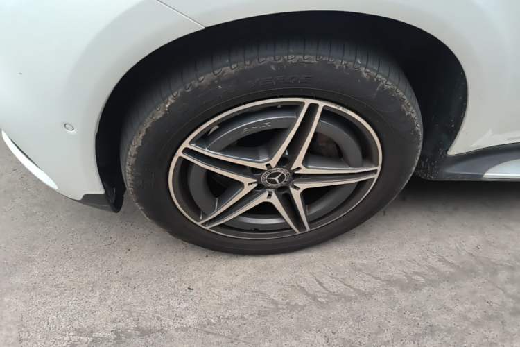 Used Mercedes-Benz EQC 2020 EQC 400 4MATIC Left Front Wheel Hub