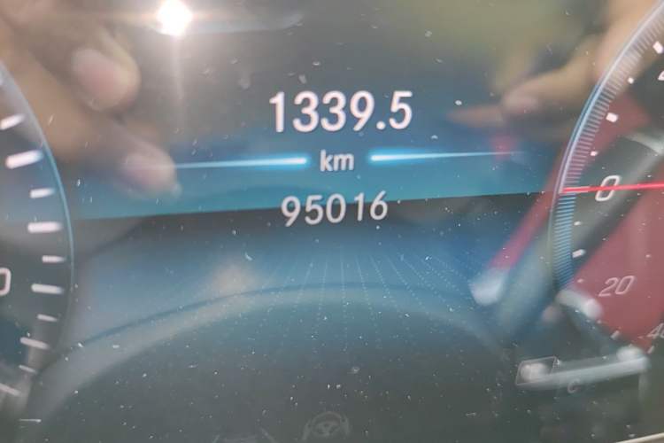 Used Mercedes-Benz EQC 2020 EQC 400 4MATIC Odometer Close Up
