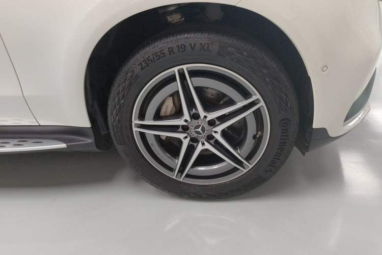 Used Mercedes-Benz EQC 2020 EQC 400 4MATIC Right Front Wheel Hub