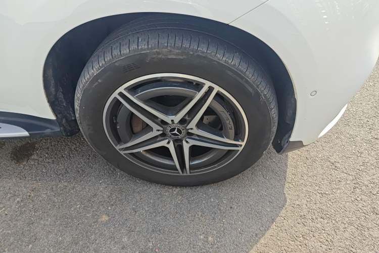 Used Mercedes-Benz EQC 2020 EQC 400 4MATIC Right Front Wheel Hub