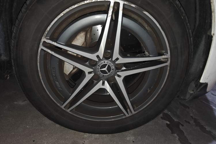 Used Mercedes-Benz EQC 2020 EQC 400 4MATIC Right Front Wheel Hub