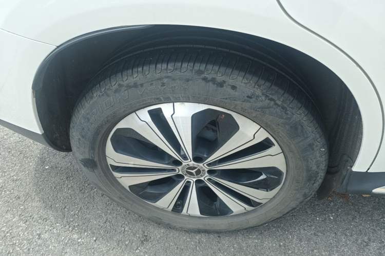 Used Mercedes-Benz EQC 2020 EQC 350 4MATIC Right Rear Wheel Hub