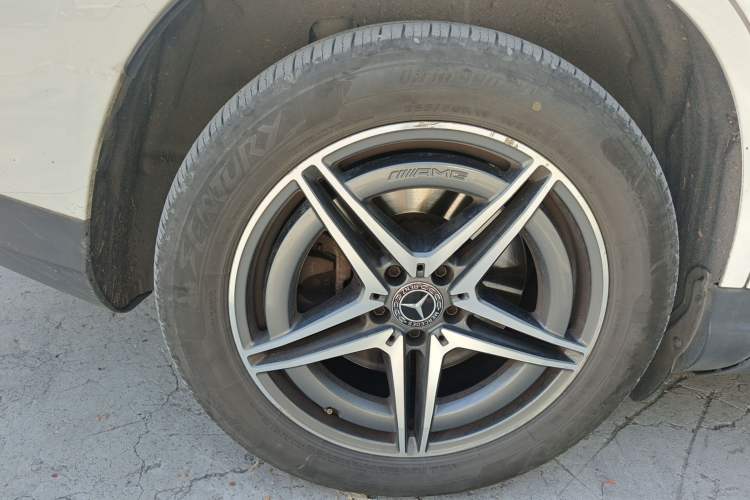 Used Mercedes-Benz EQC 2020 EQC 400 4MATIC Right Rear Wheel Hub