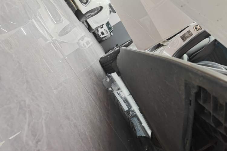 Used Mercedes-Benz EQC 2020 EQC 400 4MATIC Right Side Sill
