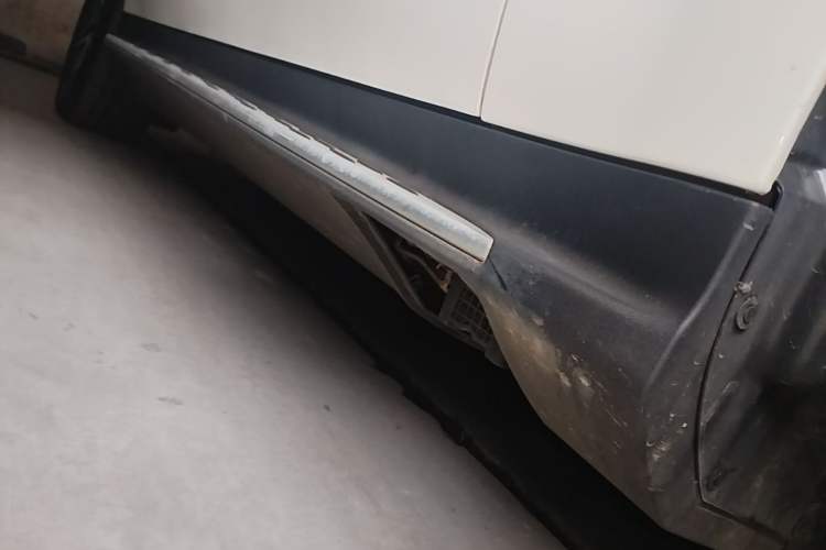 Used Mercedes-Benz EQC 2020 EQC 400 4MATIC Right Side Sill