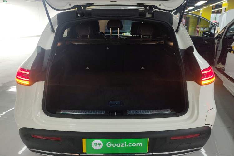 Used Mercedes-Benz EQC 2020 EQC 350 4MATIC Trunk