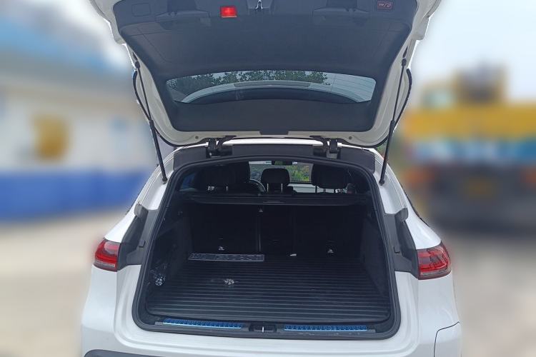 Used Mercedes-Benz EQC 2020 EQC 350 4MATIC Trunk