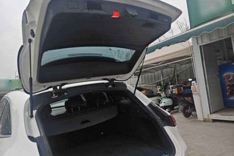 Used Mercedes-Benz EQC 2020 EQC 350 4MATIC Trunk