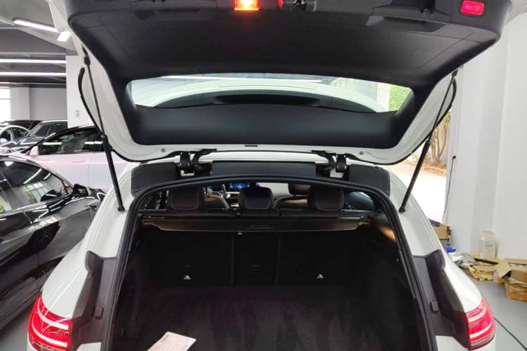 Used Mercedes-Benz EQC 2020 EQC 400 4MATIC Trunk