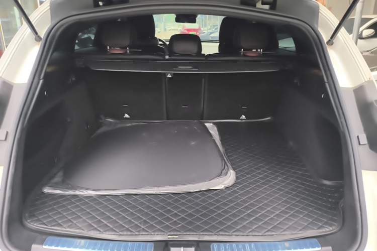 Used Mercedes-Benz EQC 2020 EQC 400 4MATIC Trunk