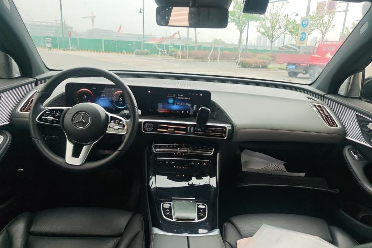 Used Mercedes-Benz EQC 2021 EQC 400 4MATIC Center Console