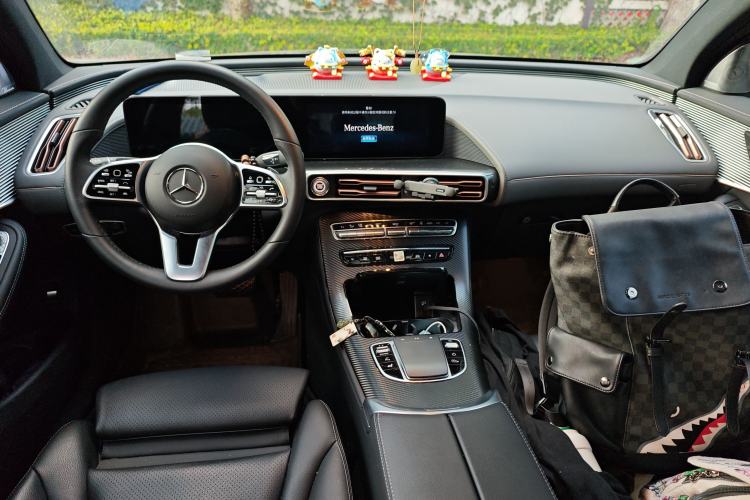 Used Mercedes-Benz EQC 2021 EQC 400 4MATIC Center Console