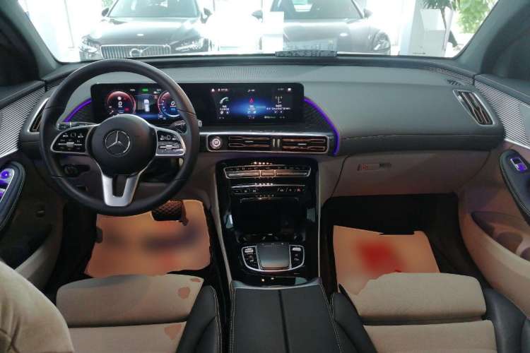 Used Mercedes-Benz EQC 2021 EQC 350 4MATIC Center Console