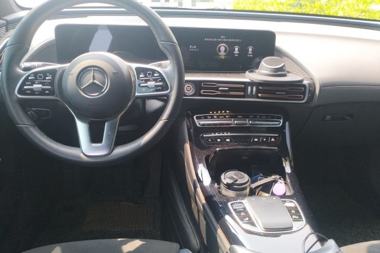 Used Mercedes-Benz EQC 2021 EQC 400 4MATIC Center Console