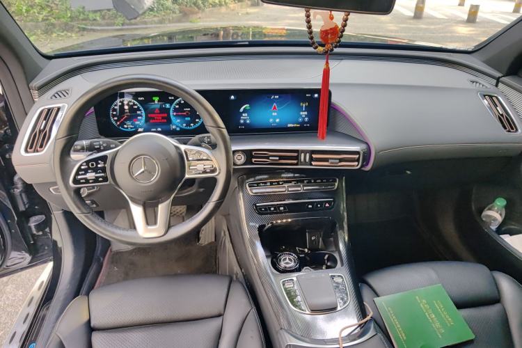 Used Mercedes-Benz EQC 2021 EQC 400 4MATIC Center Console