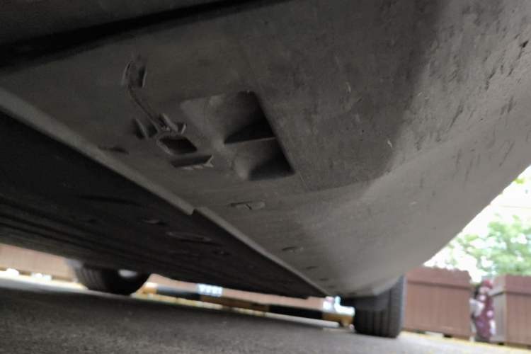 Used Mercedes-Benz EQC 2021 EQC 400 4MATIC Chassis Front Left