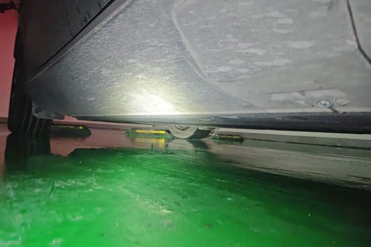 Used Mercedes-Benz EQC 2021 EQC 350 4MATIC Chassis Front Right
