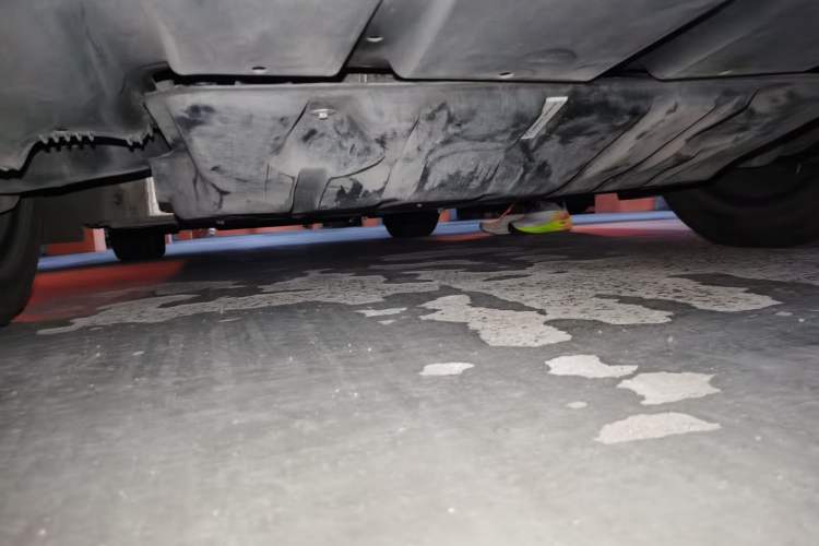 Used Mercedes-Benz EQC 2021 EQC 350 4MATIC Chassis Rear Left