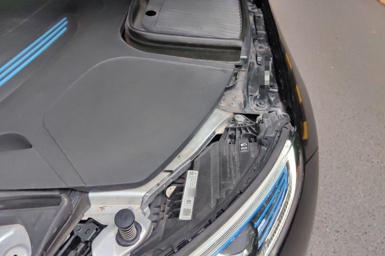 Used Mercedes-Benz EQC 2021 EQC 400 4MATIC Engine Bay Left