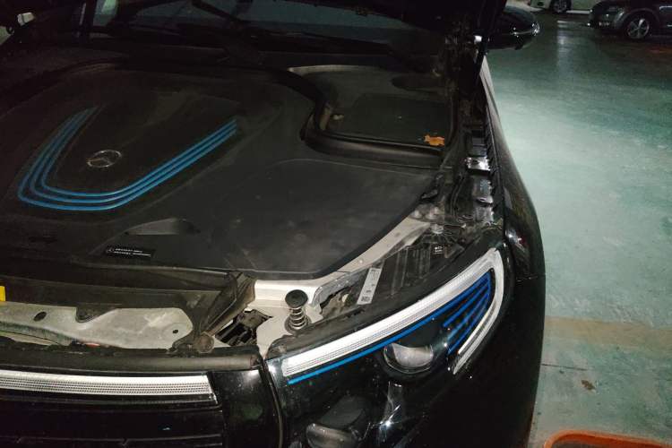 Used Mercedes-Benz EQC 2021 EQC 400 4MATIC Engine Bay Left