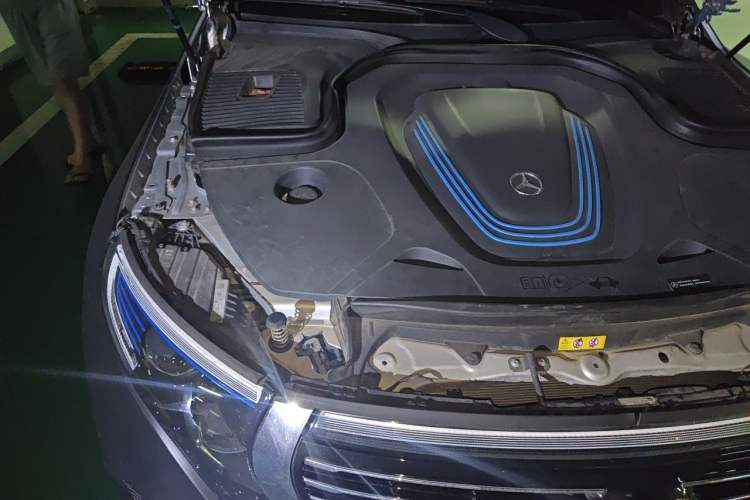 Used Mercedes-Benz EQC 2021 EQC 350 4MATIC Engine Bay Right