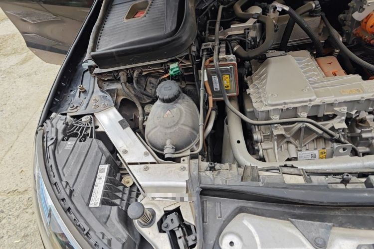 Used Mercedes-Benz EQC 2021 EQC 400 4MATIC Engine Bay Right