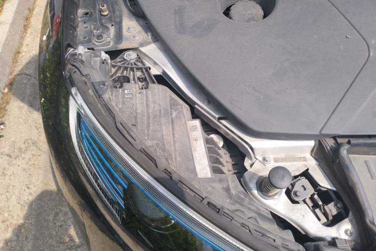 Used Mercedes-Benz EQC 2021 EQC 400 4MATIC Engine Bay Right