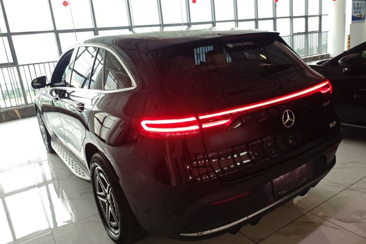 Used Mercedes-Benz EQC 2021 EQC 400 4MATIC Exterior 2
