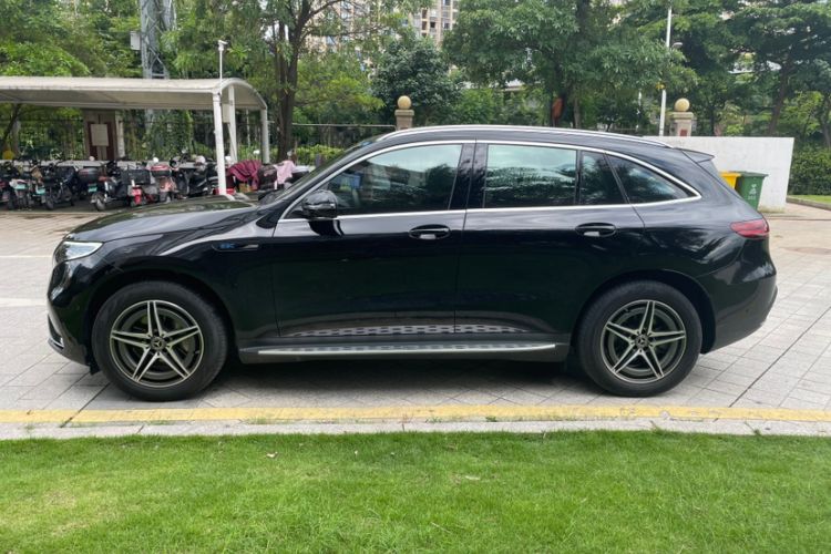 Used Mercedes-Benz EQC 2021 EQC 400 4MATIC Exterior 3