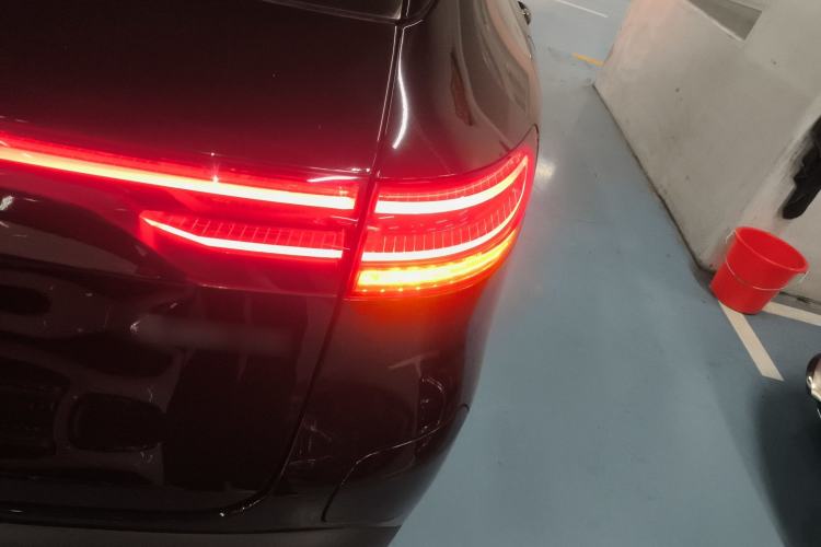Used Mercedes-Benz EQC 2021 EQC 400 4MATIC Exterior 6