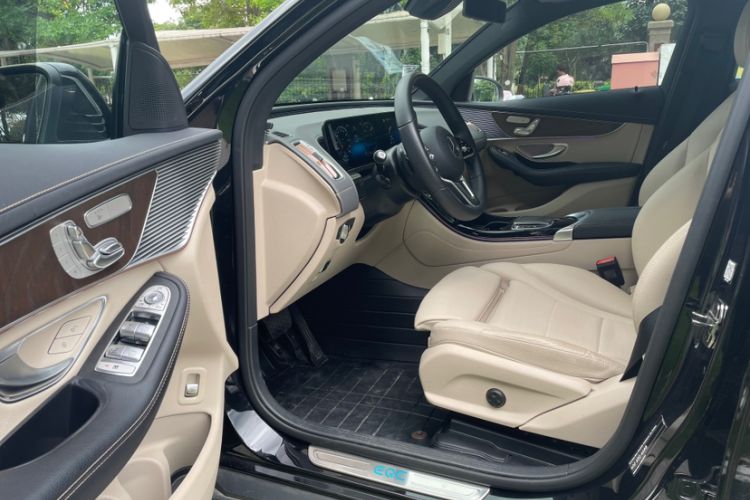 Used Mercedes-Benz EQC 2021 EQC 400 4MATIC Interior 3